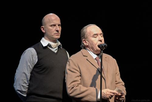 Dantons Tod von Büchner im Schauspielhaus Hamburg am 12.10.2009. <br><sub>(12.10.2009, Nikon D200, 200 mm, f/2.8, 1/125, ISO 800)</sub>