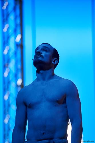 Dreigroschenoper von Brecht im Schauspielhaus Hamburg am 22.04.2010. <br><sub>(22.04.2010, Nikon D700, 185 mm, f/4, 1/80, ISO 3.200)</sub>