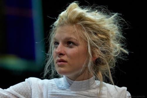 Frühlingserwachen von Wedekind im Schauspielhaus Hamburg am 27.08.2010. <br><sub>(27.08.2010, Nikon D200, 130 mm, f/2.8, 1/125, ISO 800)</sub>