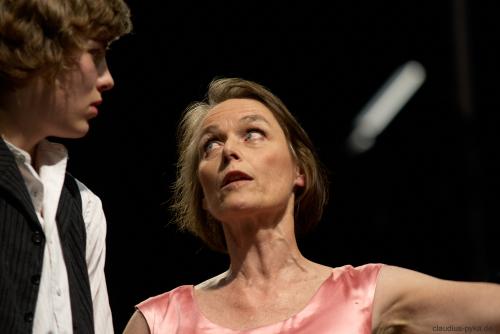 Frühlingserwachen von Wedekind im Schauspielhaus Hamburg am 27.08.2010. <br><sub>(27.08.2010, Nikon D200, 170 mm, f/2.8, 1/80, ISO 800)</sub>