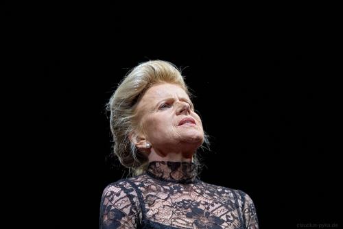 Frühlingserwachen von Wedekind im Schauspielhaus Hamburg am 27.08.2010. <br><sub>(27.08.2010, Nikon D200, 100 mm, f/2.8, 1/80, ISO 800)</sub>