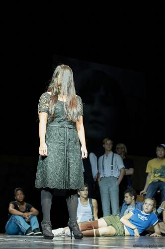 Frühlingserwachen von Wedekind im Schauspielhaus Hamburg am 27.08.2010. <br><sub>(27.08.2010, Nikon D700, 50 mm, f/2.8, 1/50, ISO 1.000)</sub>