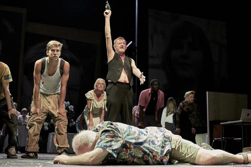 Frühlingserwachen von Wedekind im Schauspielhaus Hamburg am 27.08.2010. <br><sub>(27.08.2010, Nikon D700, 50 mm, f/3.5, 1/80, ISO 1.000)</sub>