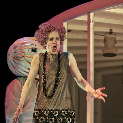 Der große Gatsby von Scott Fitzgerald im Schauspielhaus Hamburg am 10.01.2012. <br><sub>(10.01.2012, Nikon D700, 190 mm, f/4, 1/30, ISO 1.250)</sub>