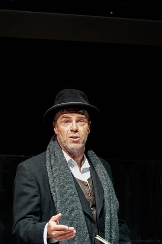 Mein Kampf von George Tabori im Ernst Deutsch Theater Hamburg. <br><sub>(30.05.2012, Nikon D4, 190 mm, f/4, 1/250, ISO 3.200)</sub>