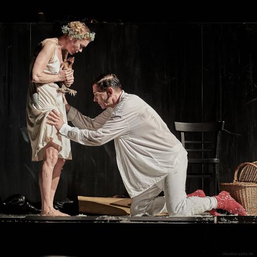 Mein Kampf von George Tabori im Ernst Deutsch Theater Hamburg. <br><sub>(30.05.2012, Nikon D4, 80 mm, f/5.6, 1/250, ISO 3.200)</sub>