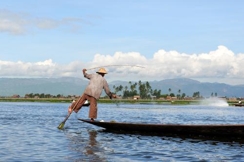Auf dem Inle-See. Das Bild, das nicht fehlen darf! <br><sub> (03.06.2013, Nikon D800E, 56 mm, f/5, 1/800, ISO 100)</sub>